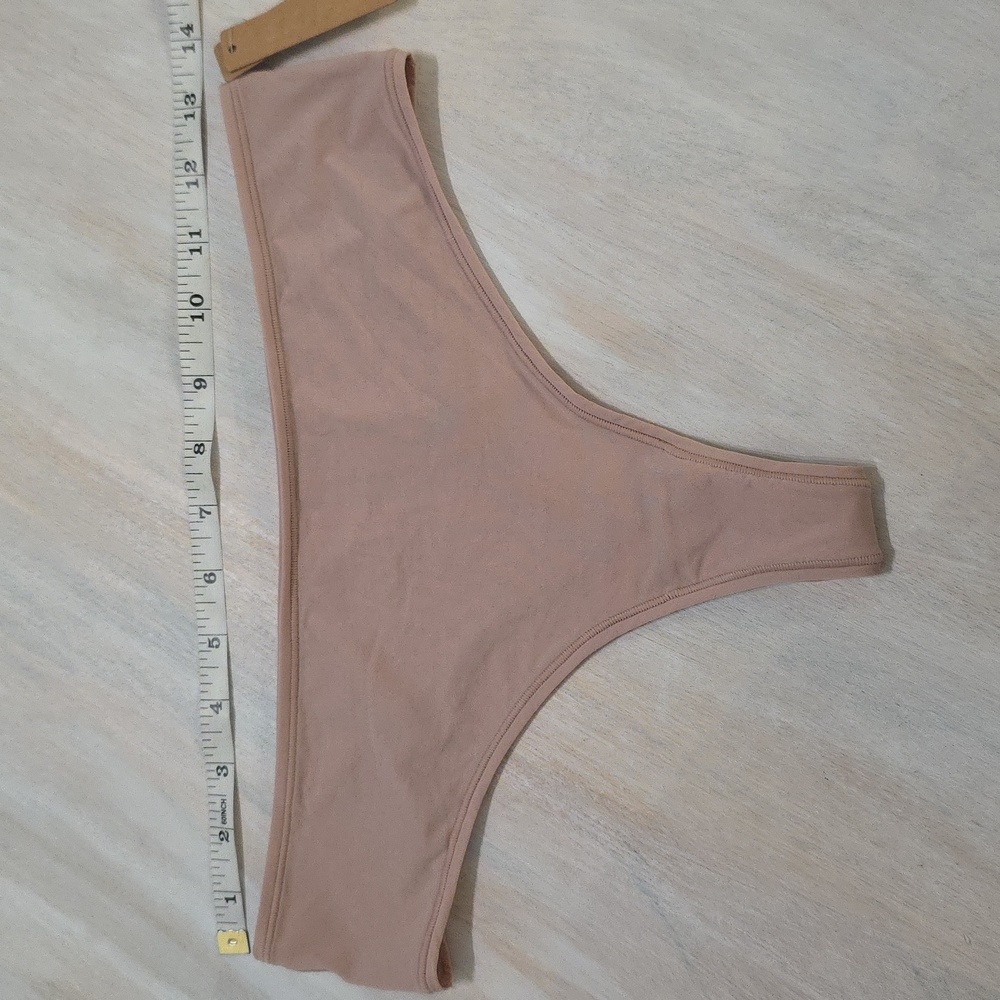 SKIMS Fits Everybody Thong NWT 4X DUSK - Picture 2 of 8